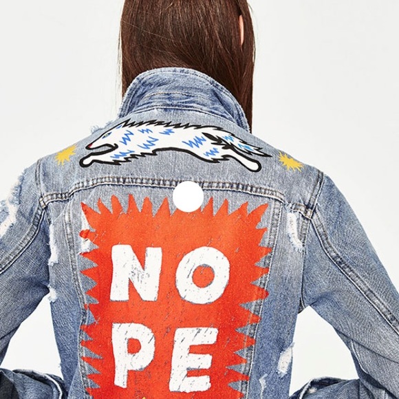RARE ZARA Denim Jacket White Dog Unique Graffiti Art Painting Graphic Trafaluc M - Picture 9 of 10